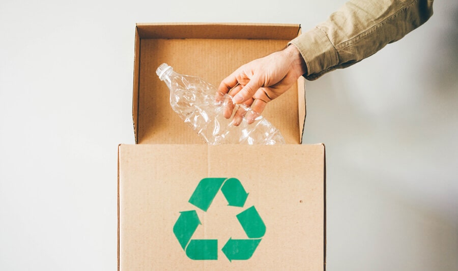 PET reciclado: saiba o que é e como o utilizamos na Yuool