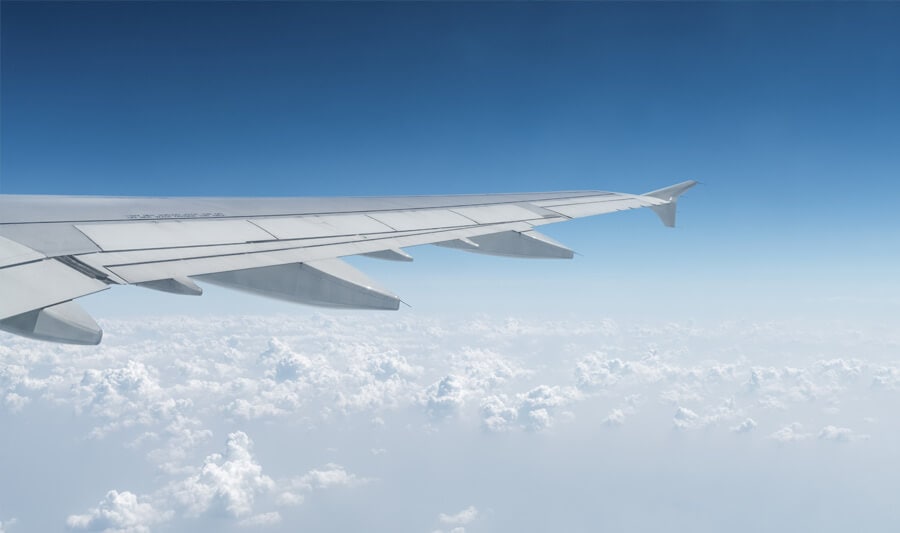 Saiba como viajar de avião na pandemia com segurança
